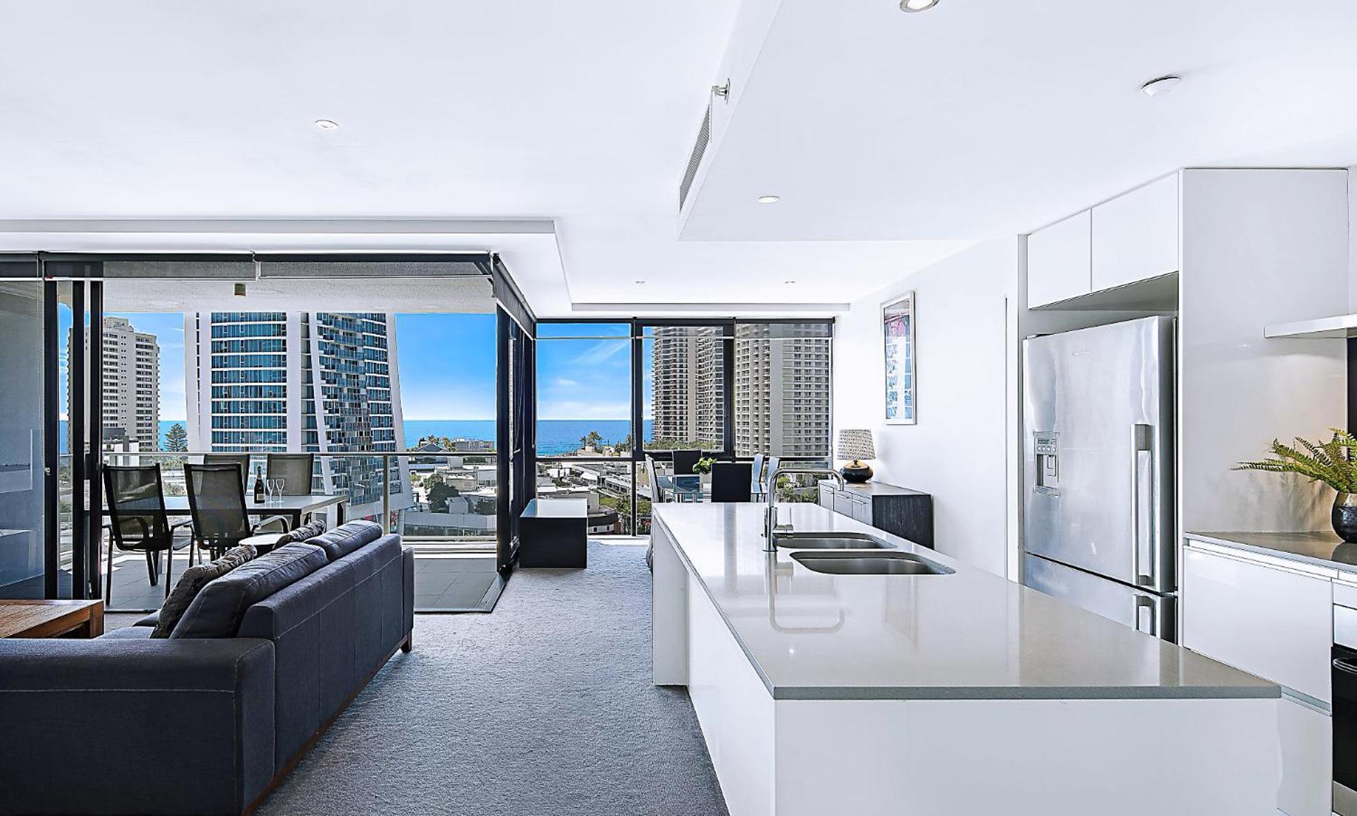 Circle On Cavill Surfers Paradise Apartments-Holiday Paradise Gold Coast Room photo